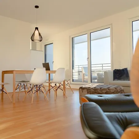 Apartament Penthouse I Dachterrasse I Tiefgaragenstellplatz I Nahe Bhf, Joho, Brita-arena