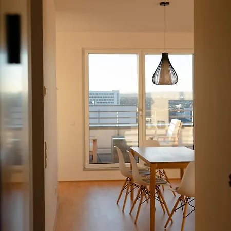 Penthouse I Dachterrasse I Tiefgaragenstellplatz I Nahe Bhf, Joho, Brita-arena Apartament